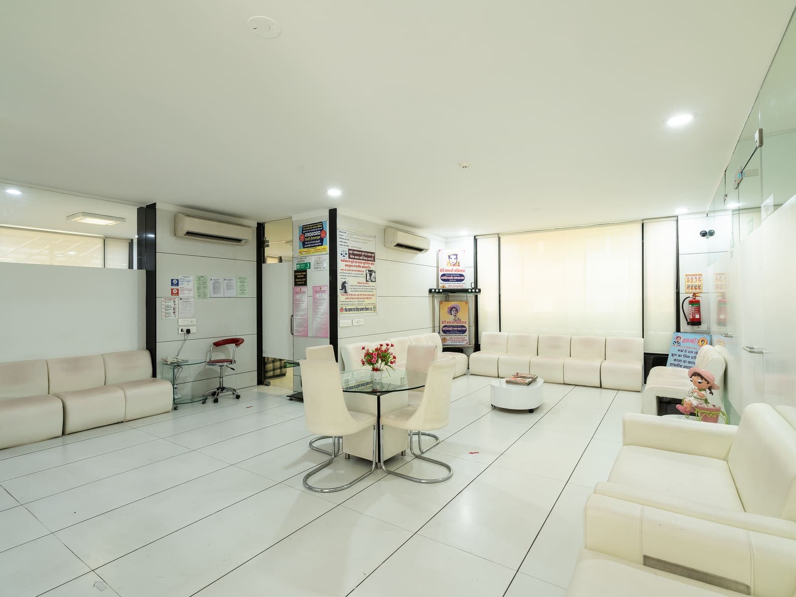 Raunak – Waiting Lounge at Asian IVF, Indore