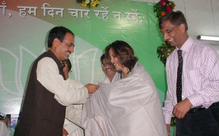 CM-Award-450x280